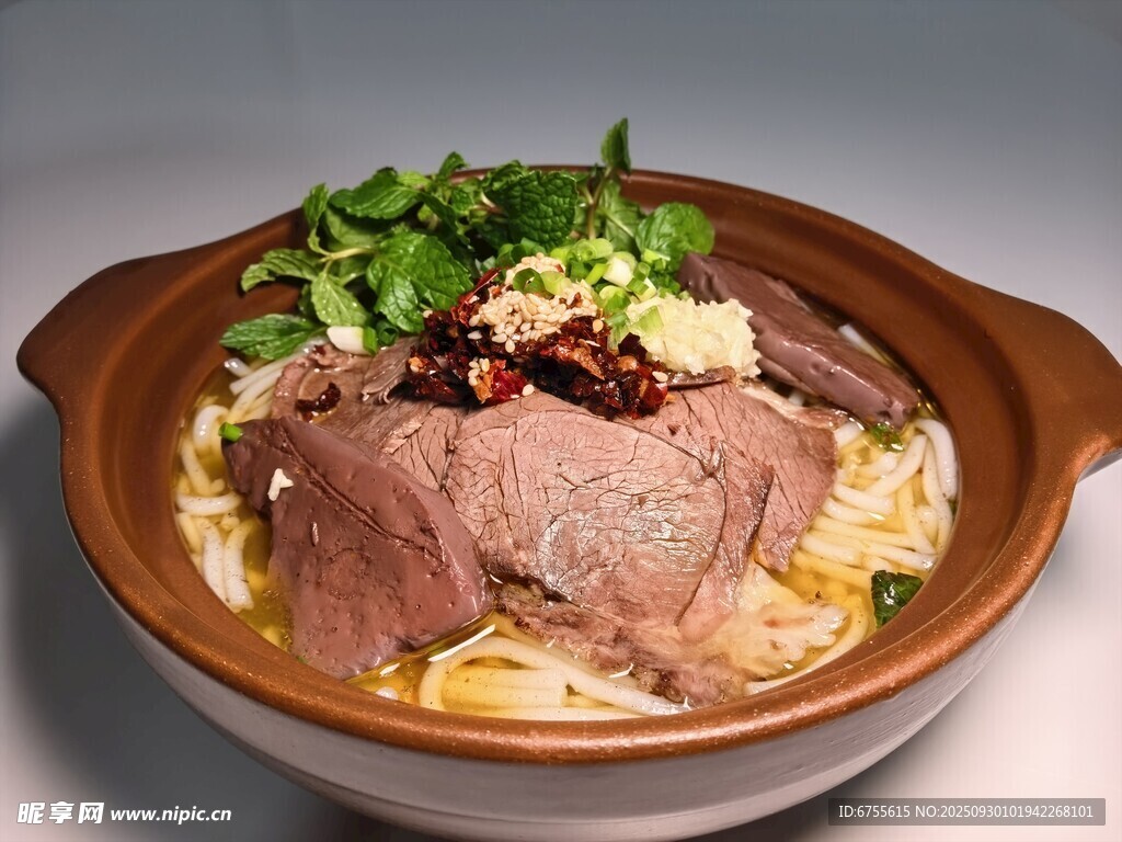 羊肉米線(xiàn)   鮮香誘人
