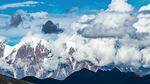 壯麗雪山云海景觀