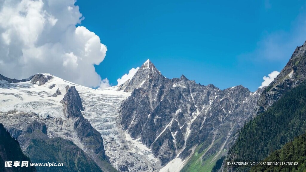 壯麗雪山美景