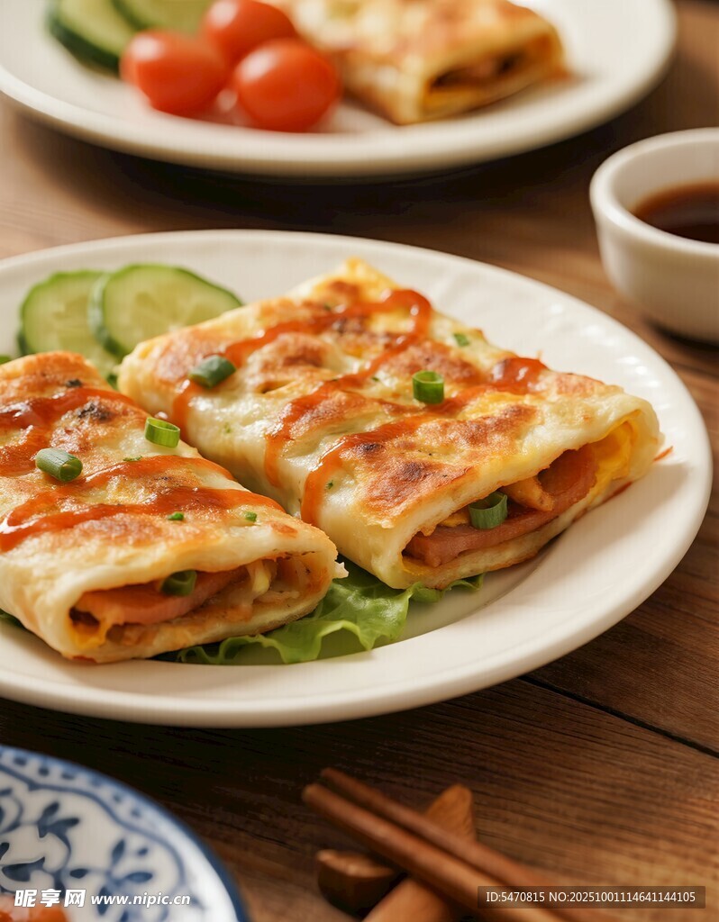 美味雞蛋煎餅擺于盤中