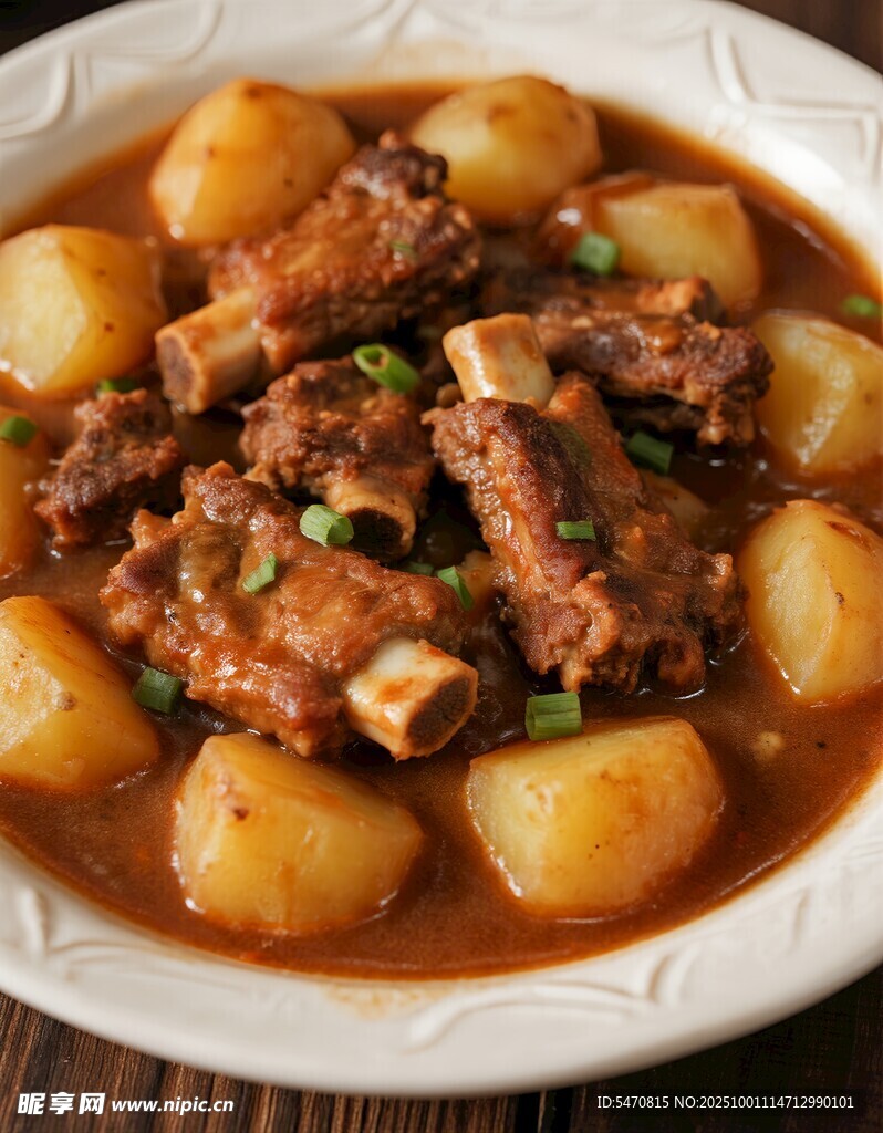 土豆燉排骨美食特寫