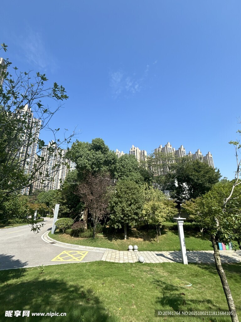 城市中的靜謐綠意景觀