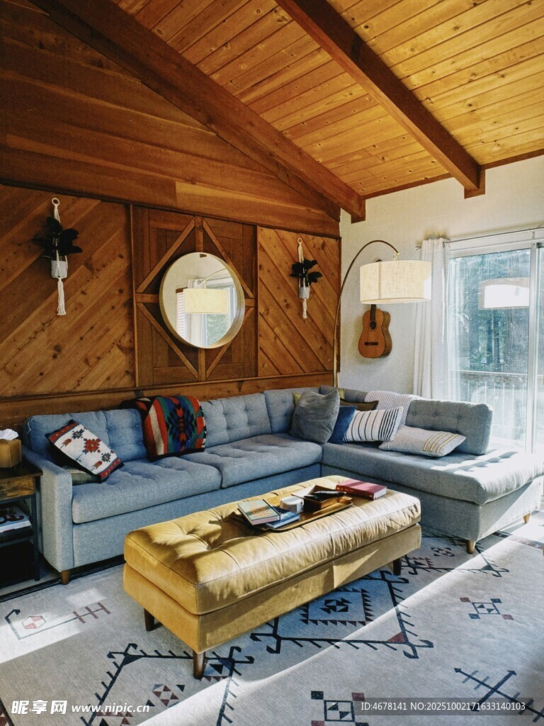 溫馨木質(zhì)風(fēng)客廳休閑角落