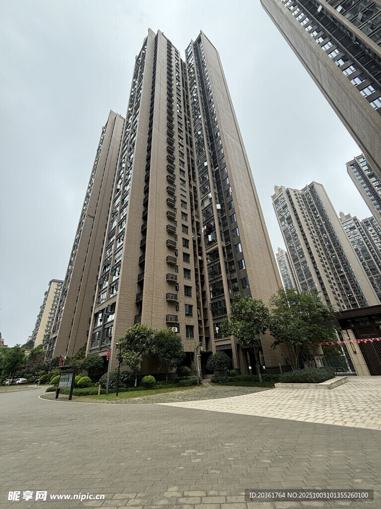 現(xiàn)代高層住宅小區(qū)景觀