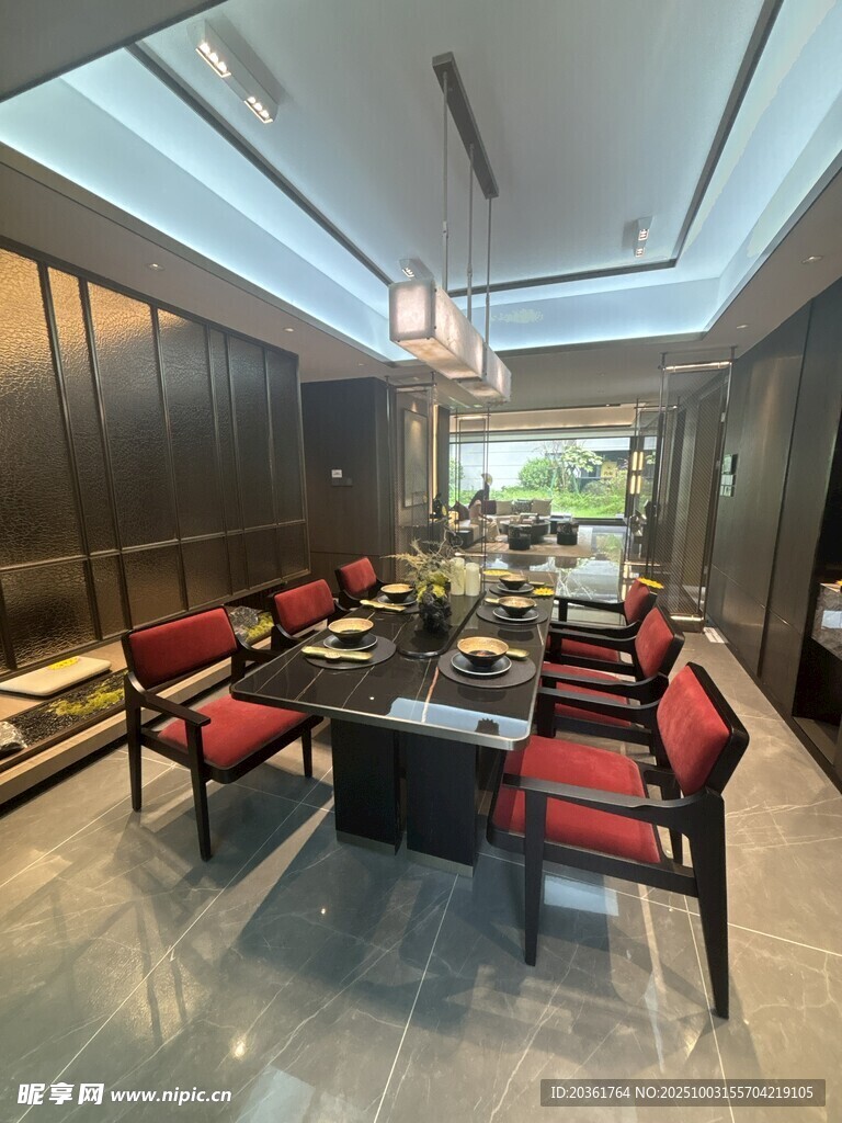 中式豪華餐廳室內(nèi)場(chǎng)景