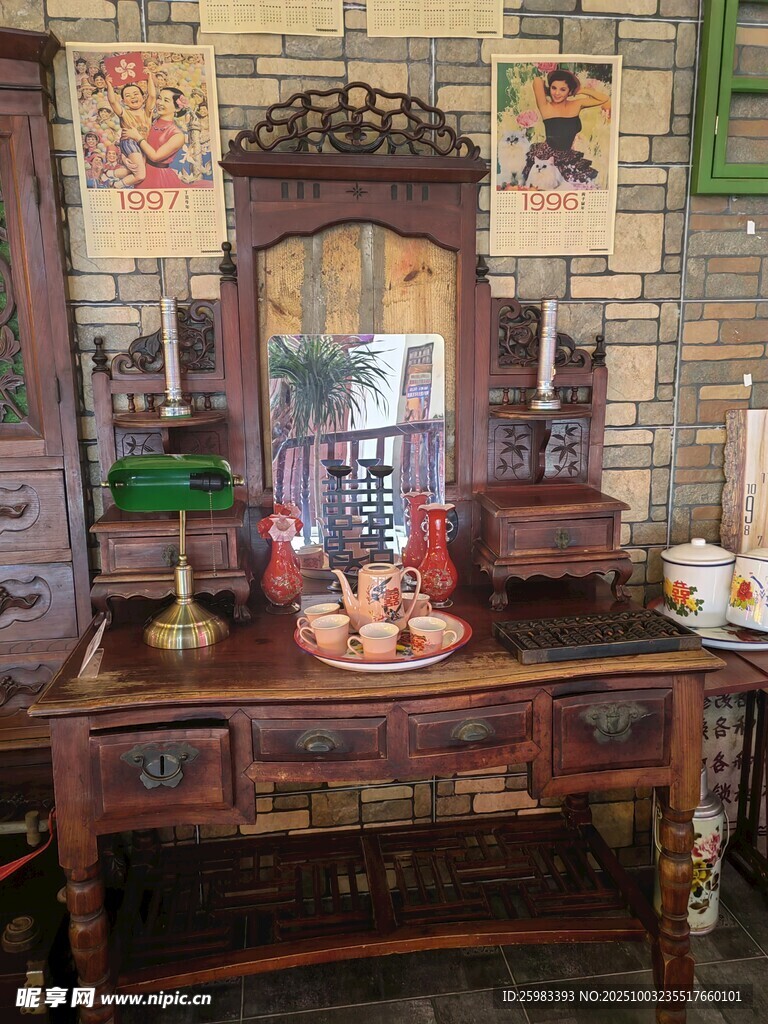 中式梳妝臺(tái)