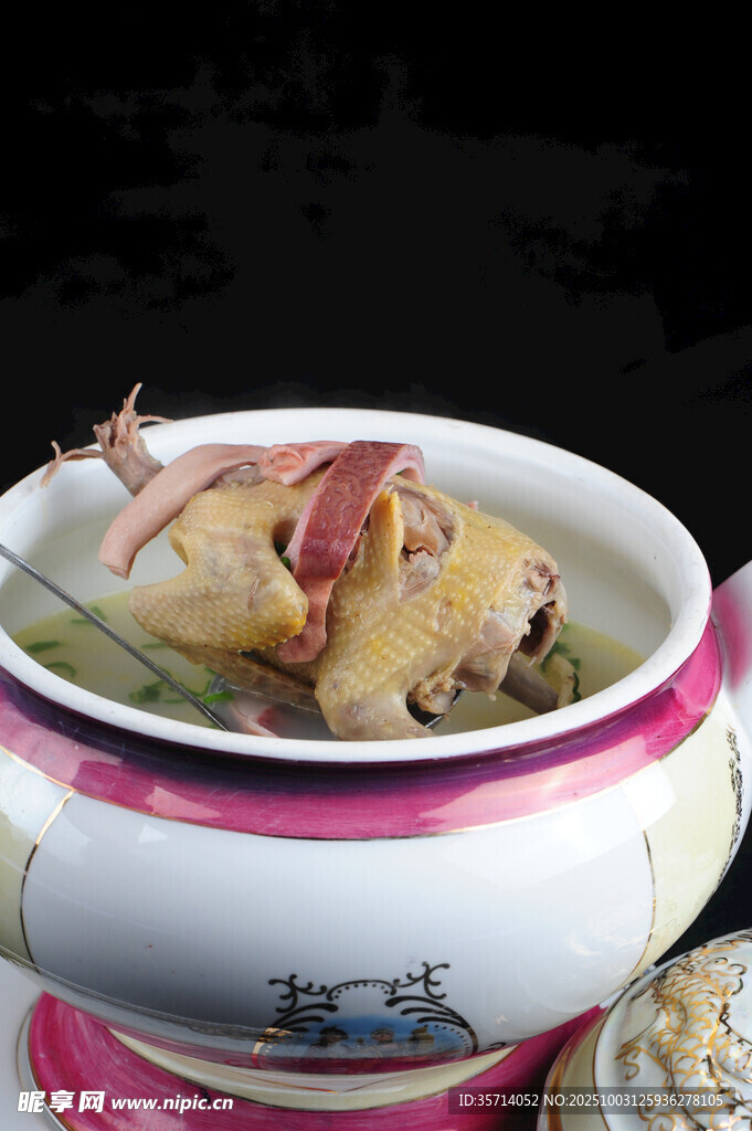 滋補養(yǎng)生雞湯