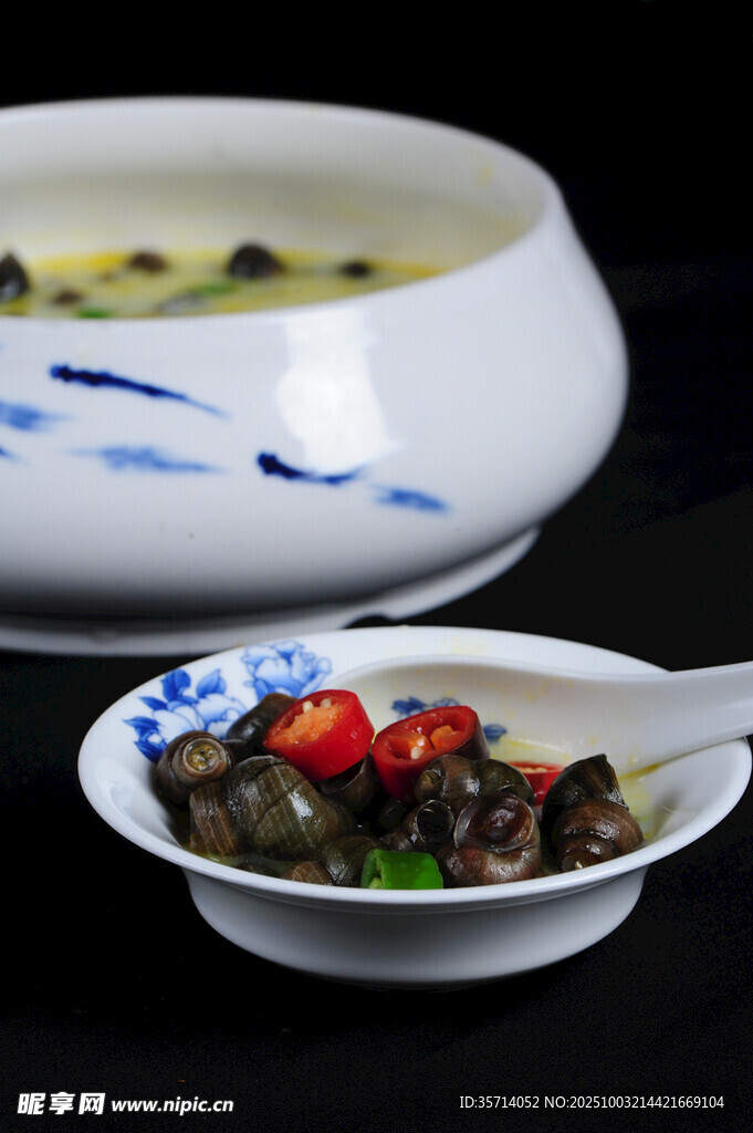 美味菌菇湯與小菜