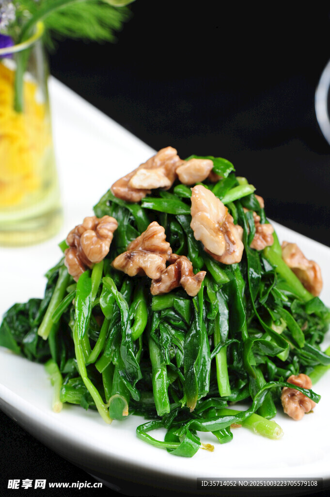 肉絲炒菠菜