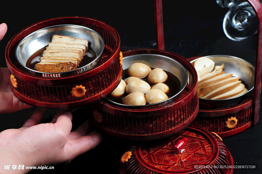 中式點(diǎn)心禮盒傳統(tǒng)美味