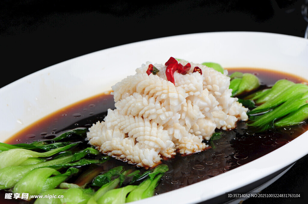 白灼魷魚(yú)配青菜
