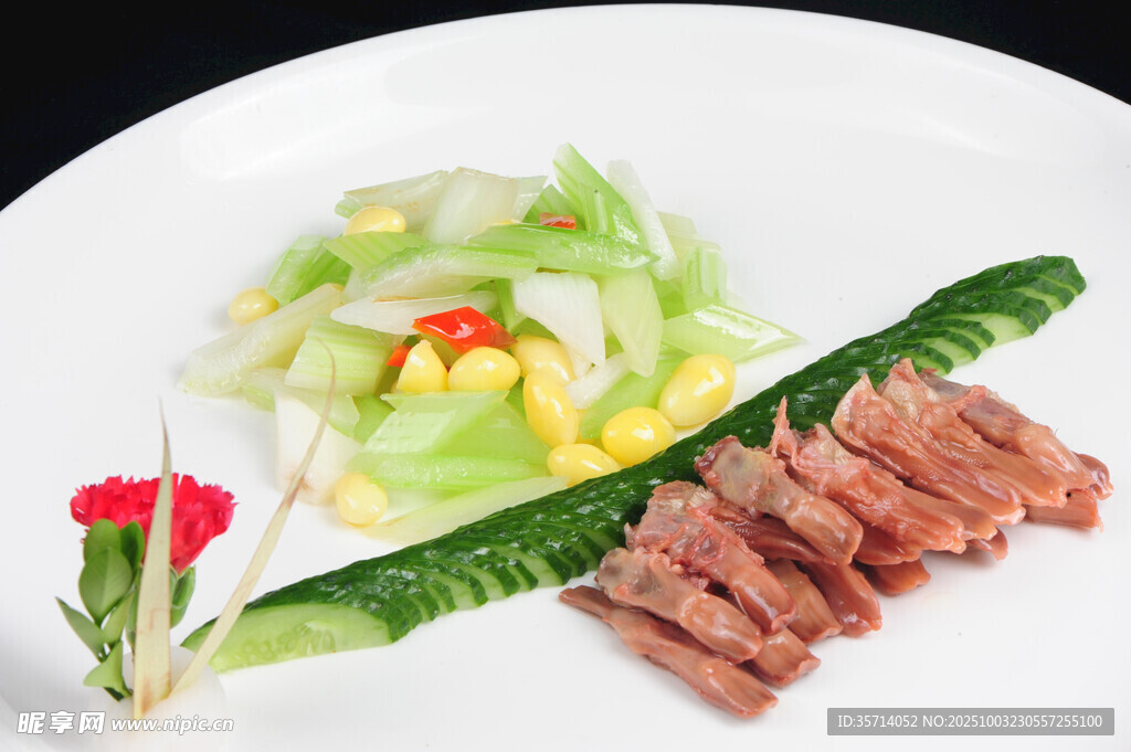 清爽蔬菜配美味肉片