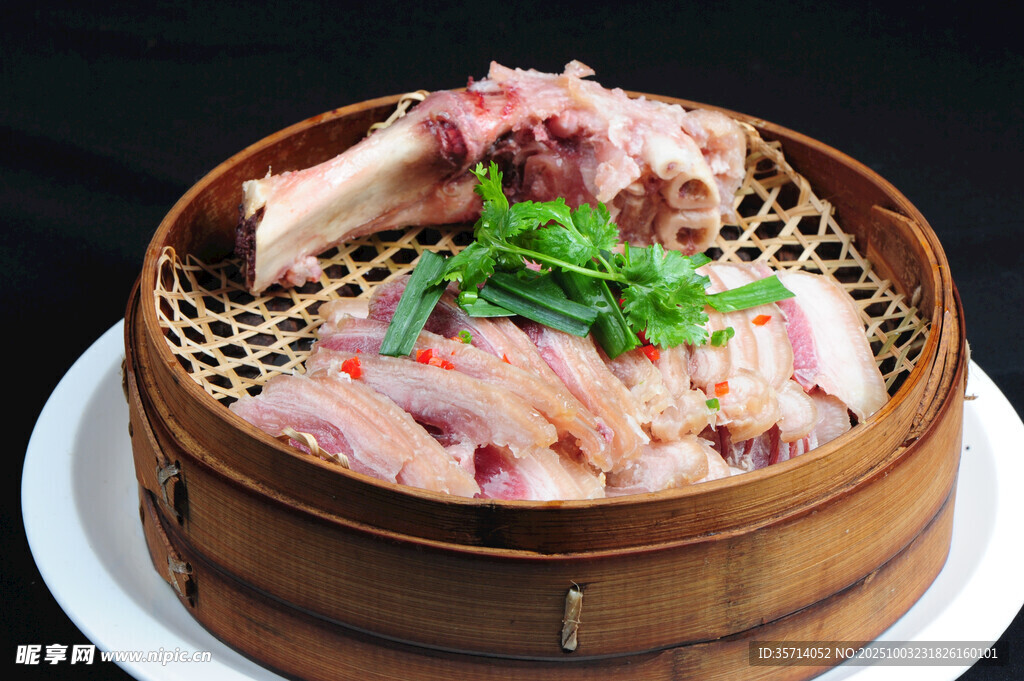 竹籠蒸鮮豬骨