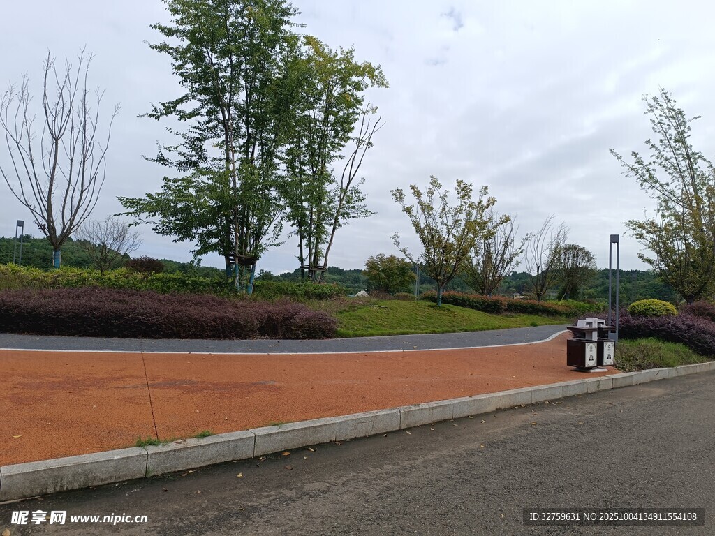 公園中的休閑步道景觀