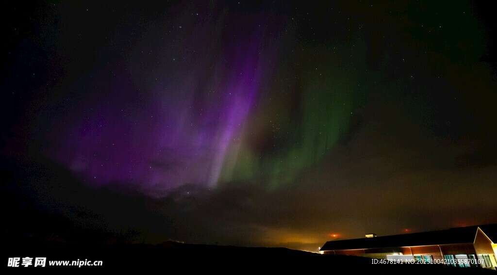 夜空中絢爛的極光美景