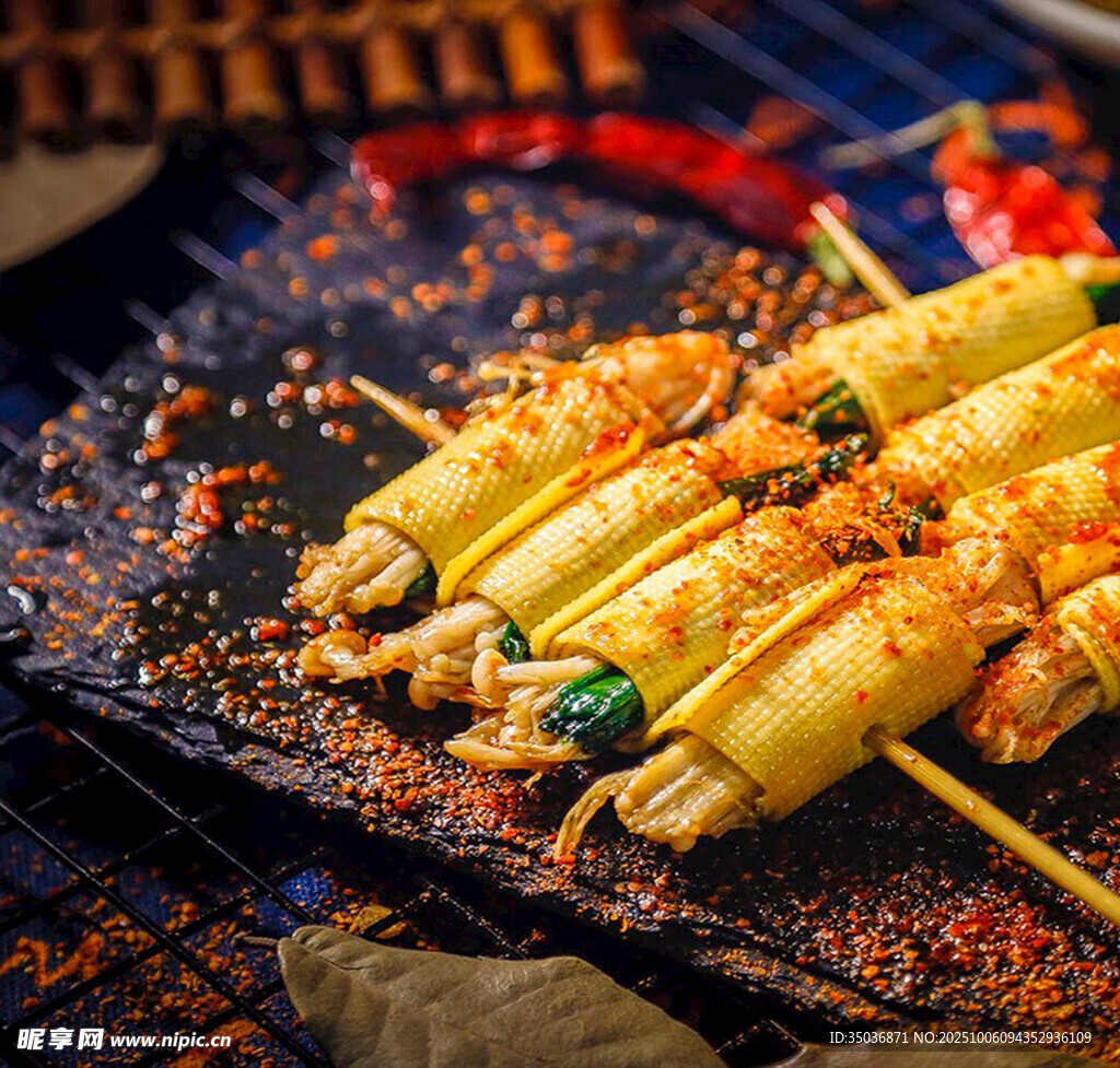 美味魷魚卷烤串誘人呈現(xiàn)