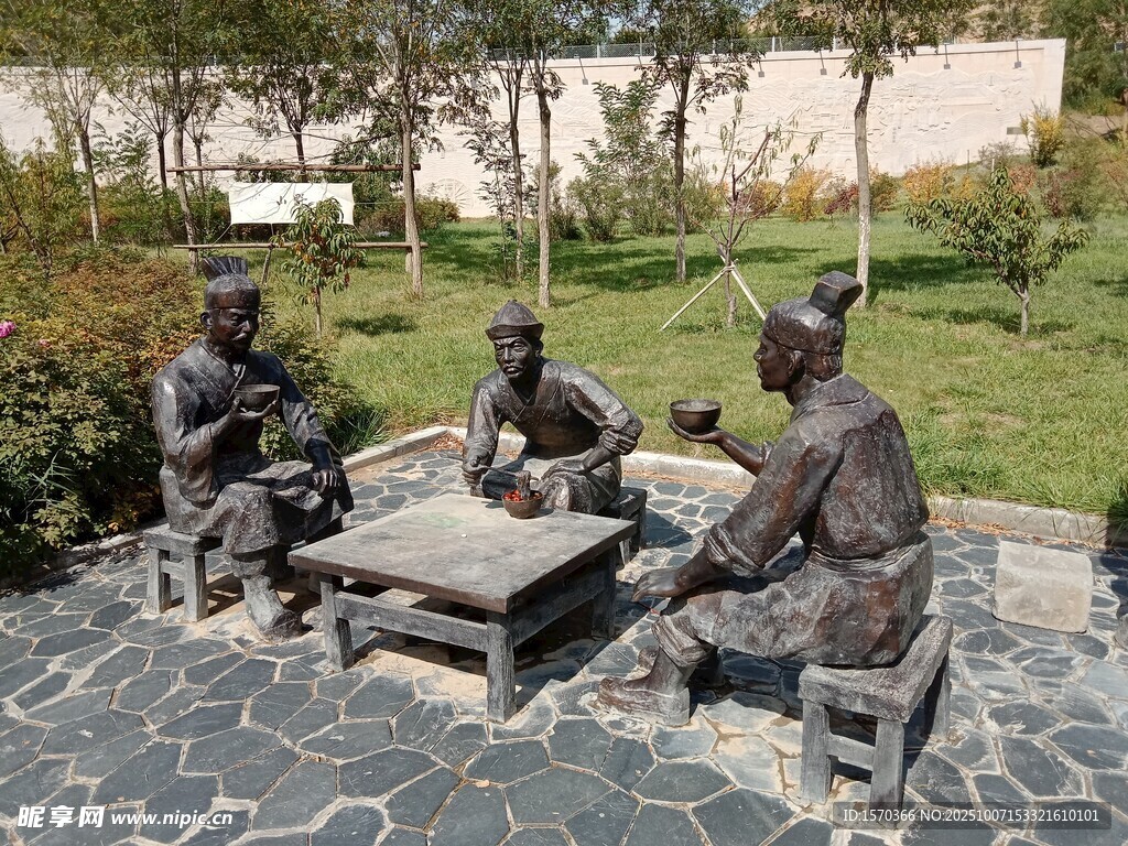 戶(hù)外下棋雕塑場(chǎng)景