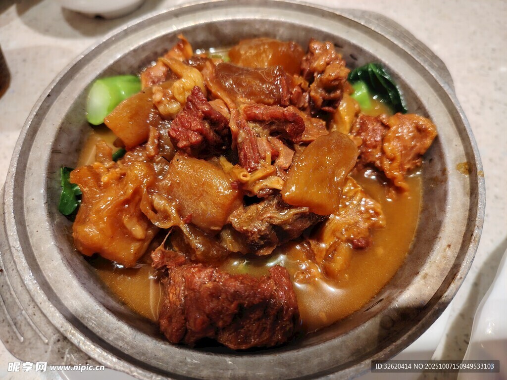 牛腩煲