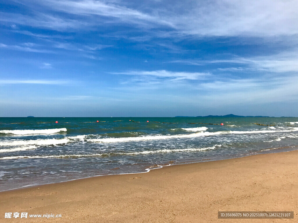 美麗海灘與蔚藍(lán)大海景觀