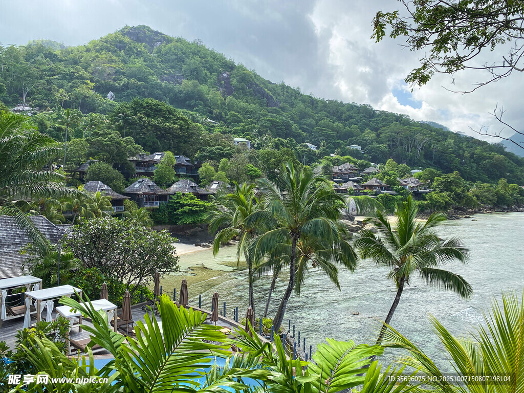 熱帶海濱風(fēng)光綠意盎然