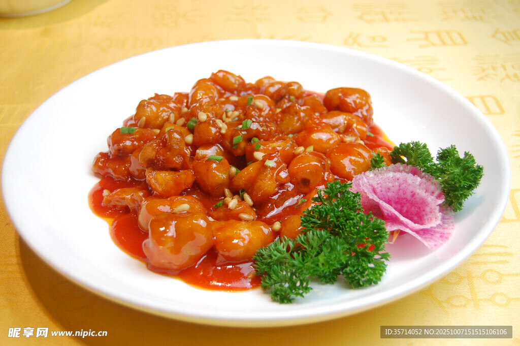 美味糖醋里脊擺盤點(diǎn)綴