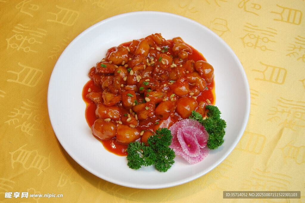 美味肉醬菜肴色彩誘人