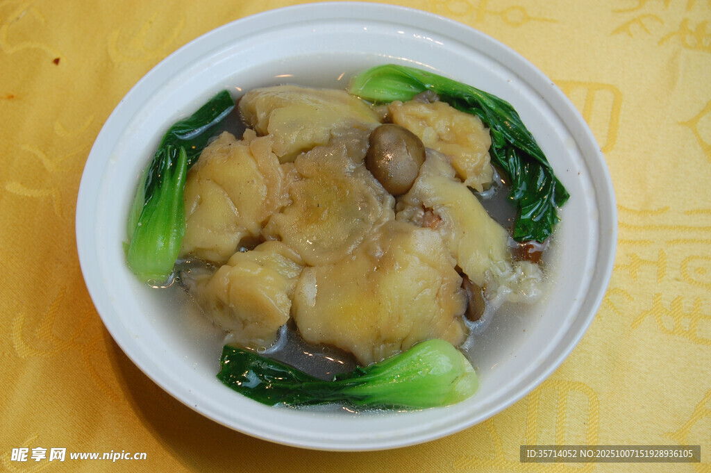 美味排骨青菜湯