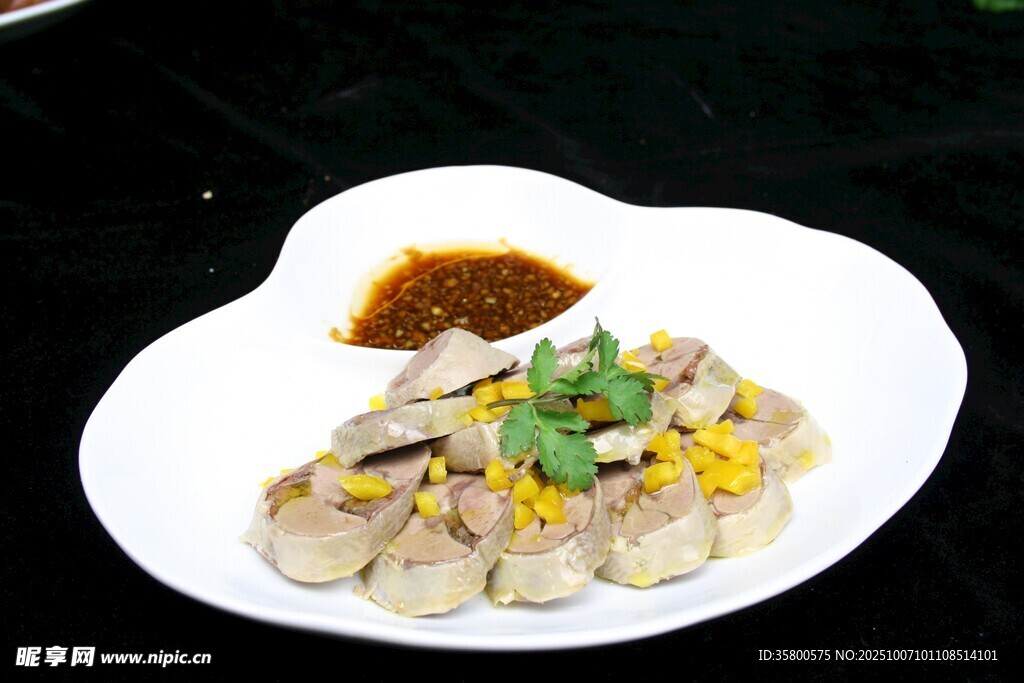 美味蝦肉卷配特色蘸料