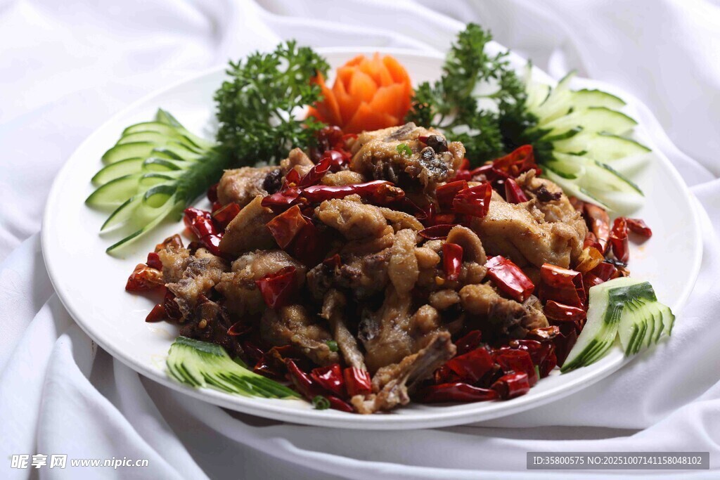 香辣美味的特色炒兔肉