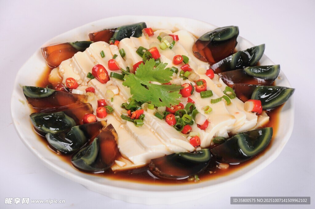 涼拌皮蛋豆腐