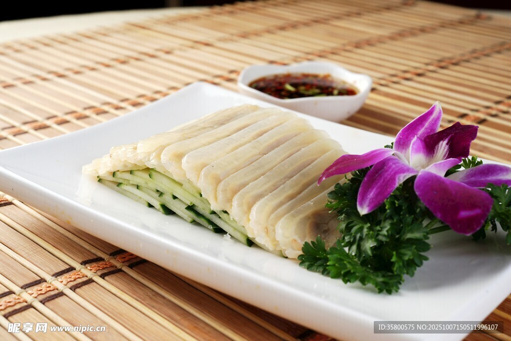 翡翠卷擺盤(pán)精致的美食