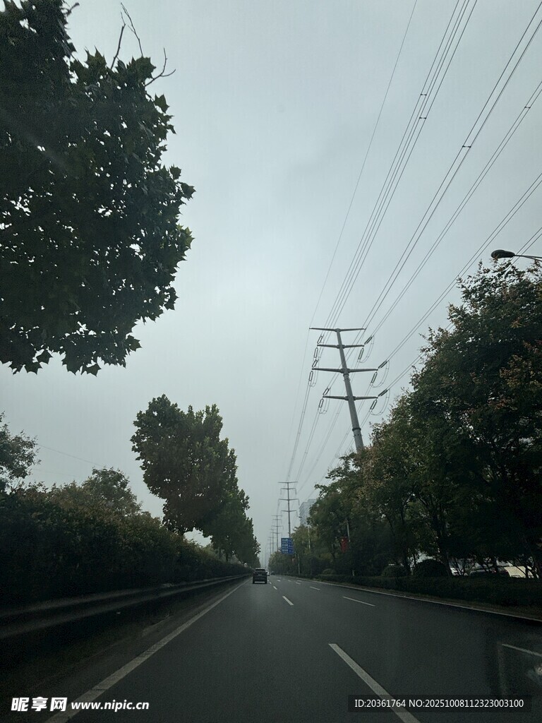 公路行車風(fēng)景