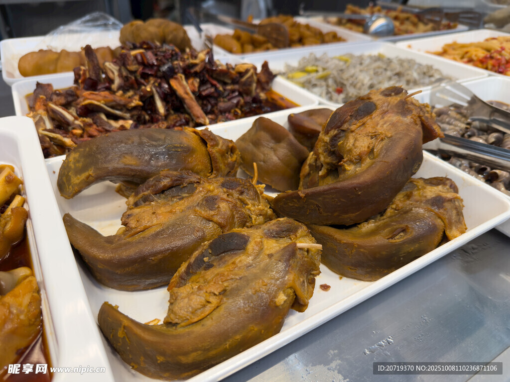 多樣鹵味美食展示
