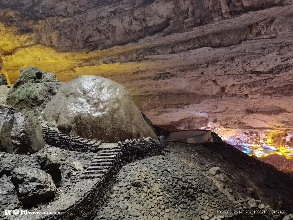 地下洞穴景觀神秘壯麗
