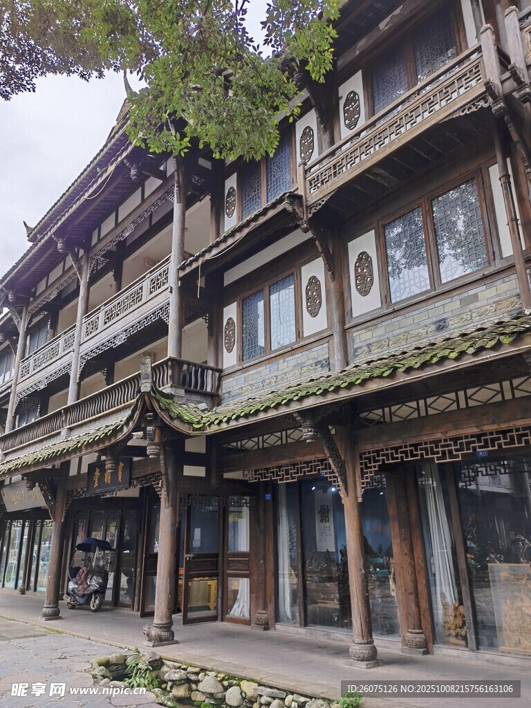古雅木質(zhì)多層傳統(tǒng)建筑