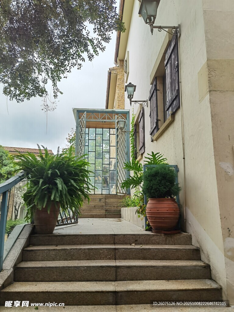 歐式庭院階梯綠植景觀