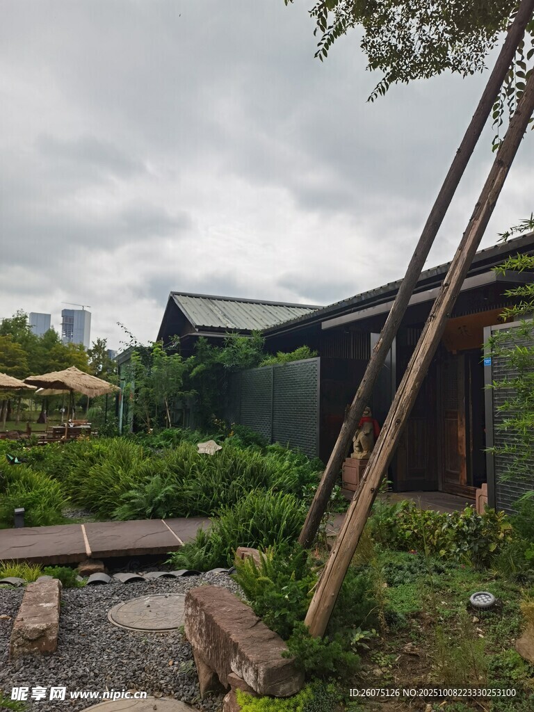 鄉(xiāng)村野外小屋及周邊景致