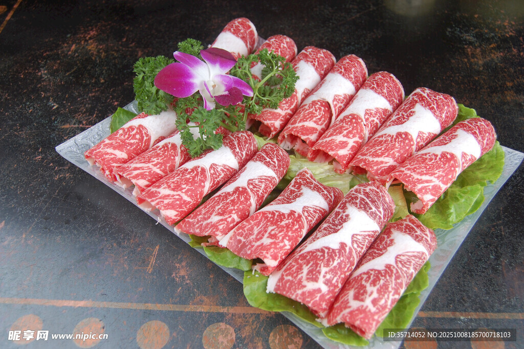 新鮮美味的涮火鍋牛肉片