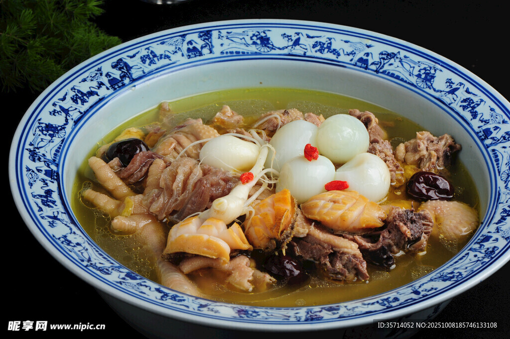 滋補(bǔ)養(yǎng)生雞湯