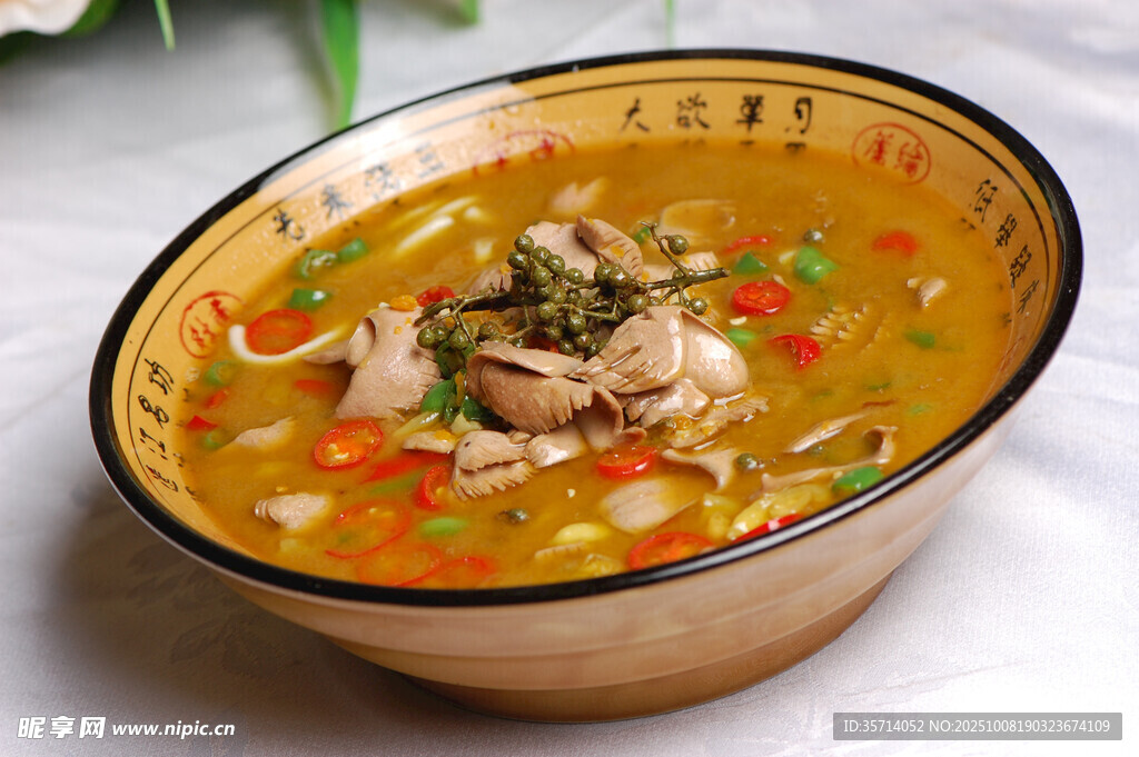美味滋補(bǔ)雞湯