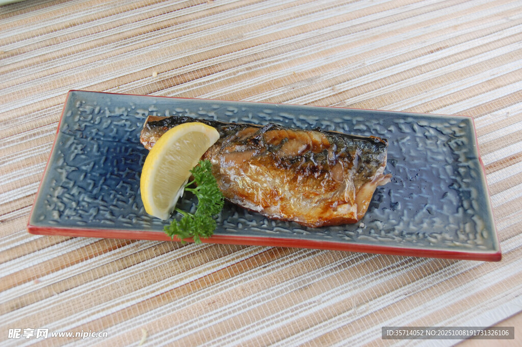 日式烤鯛魚配檸檬