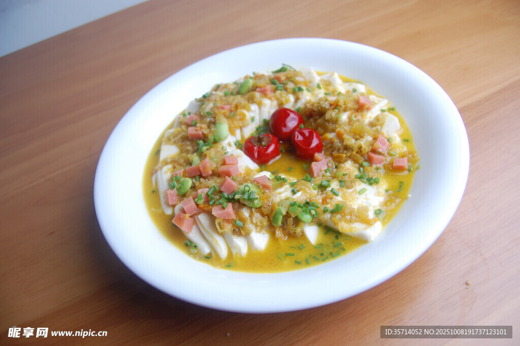 美味清蒸魚(yú)鮮香誘人