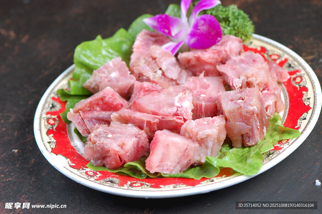 新鮮生肉塊擺盤展示