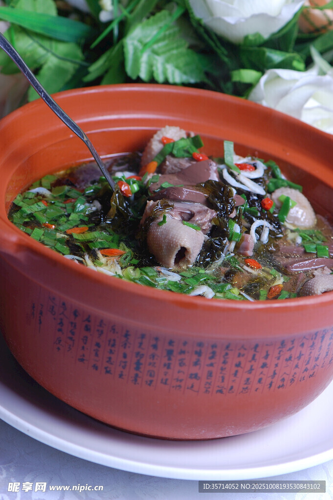 美味陶罐燉肉
