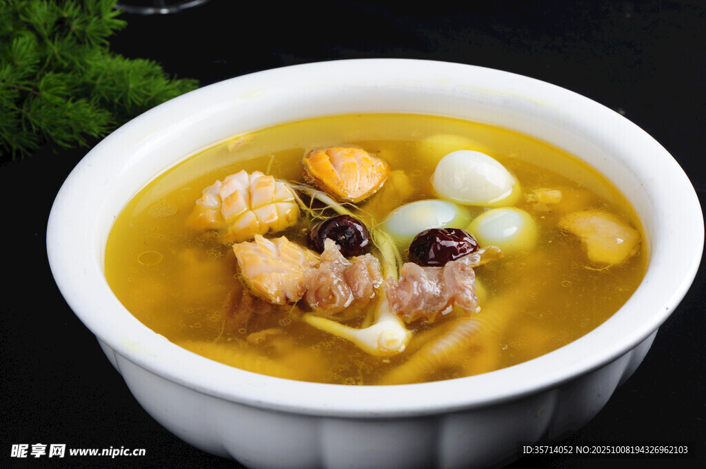 美味海鮮湯食材豐富多樣