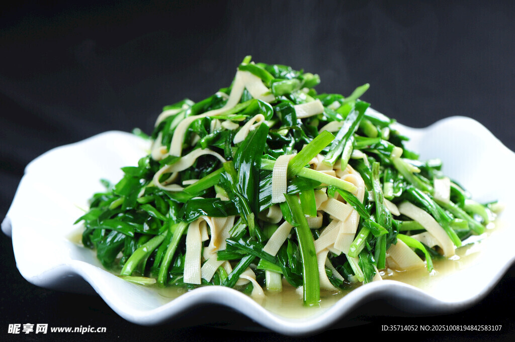 涼拌韭菜豆皮