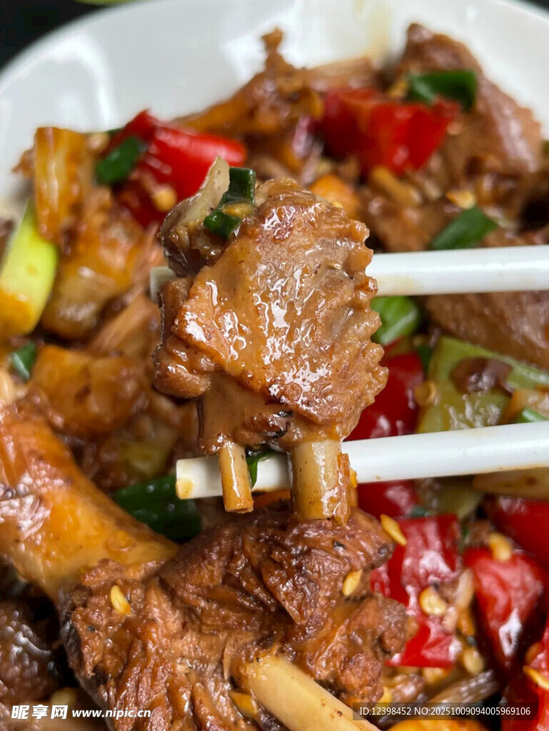香辣美味的特色炒牛肉