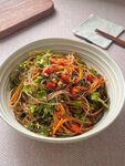 美味涼拌粉絲蔬菜沙拉