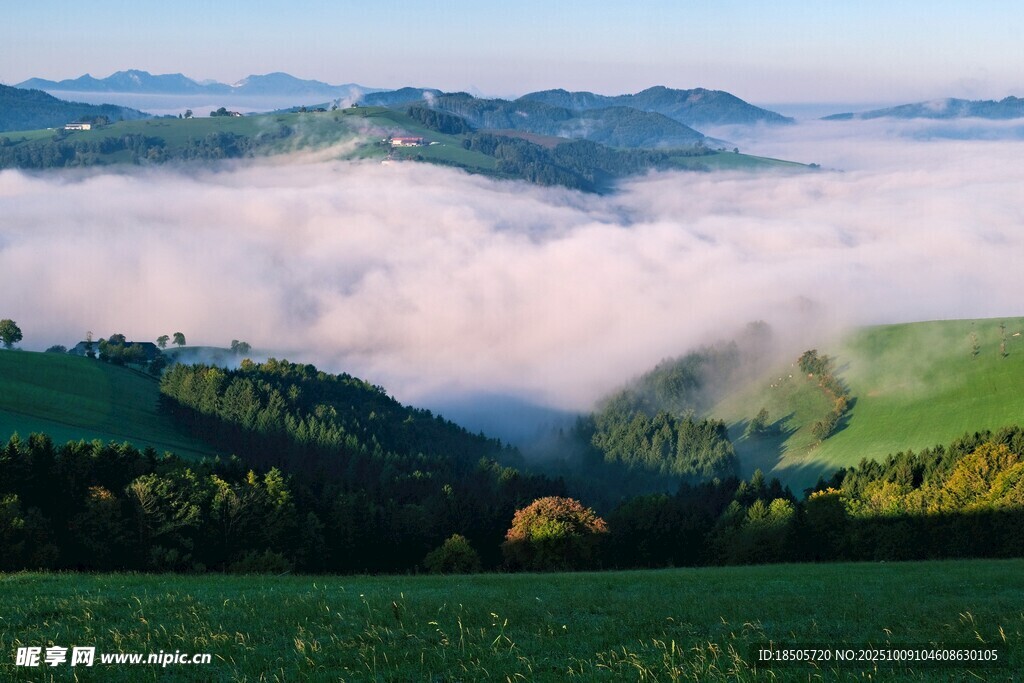 山間云海美景