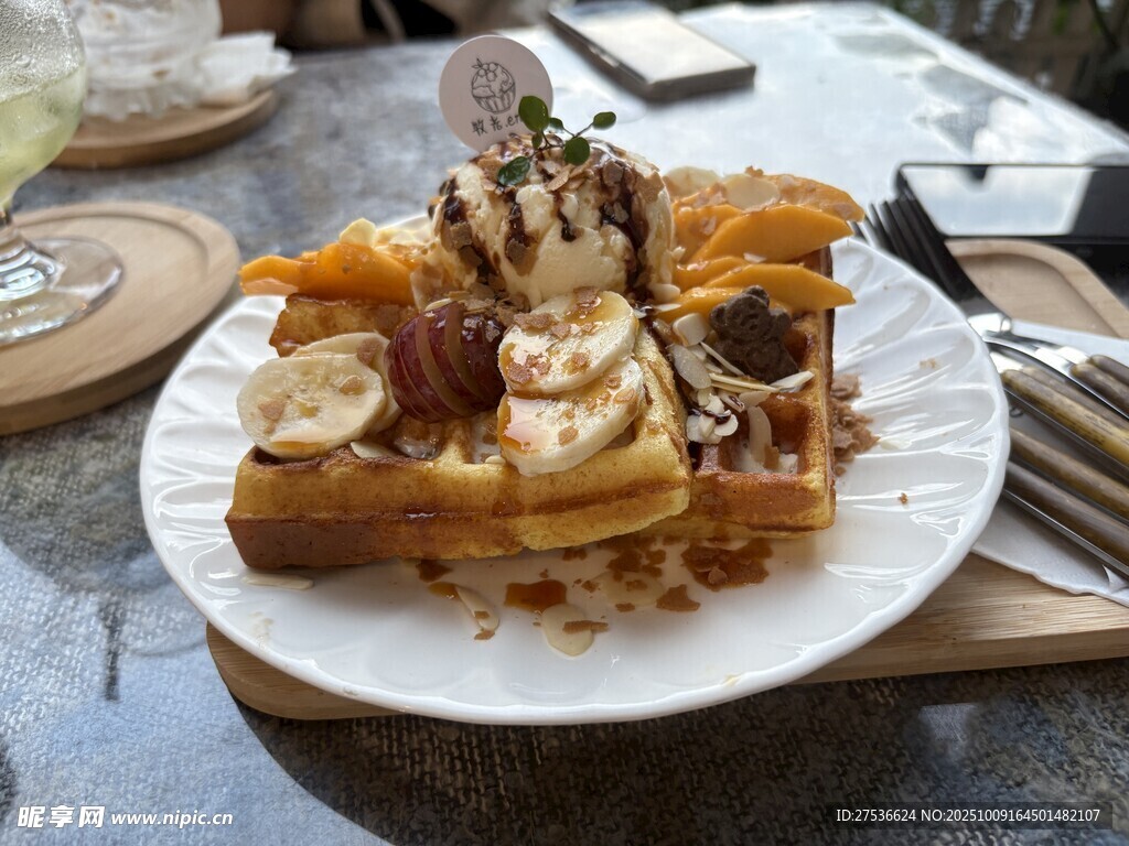 美味華夫餅配多樣食材